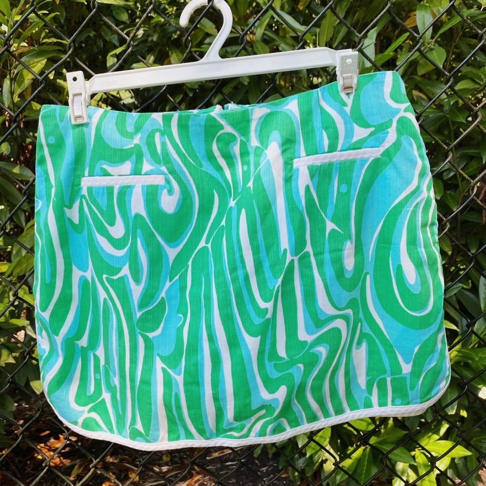 Lilly Pulitzer Blue/Green Skort - Size 6